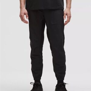 Lululemon Men's Nylon Black Jogger Pants Medium 34 Length